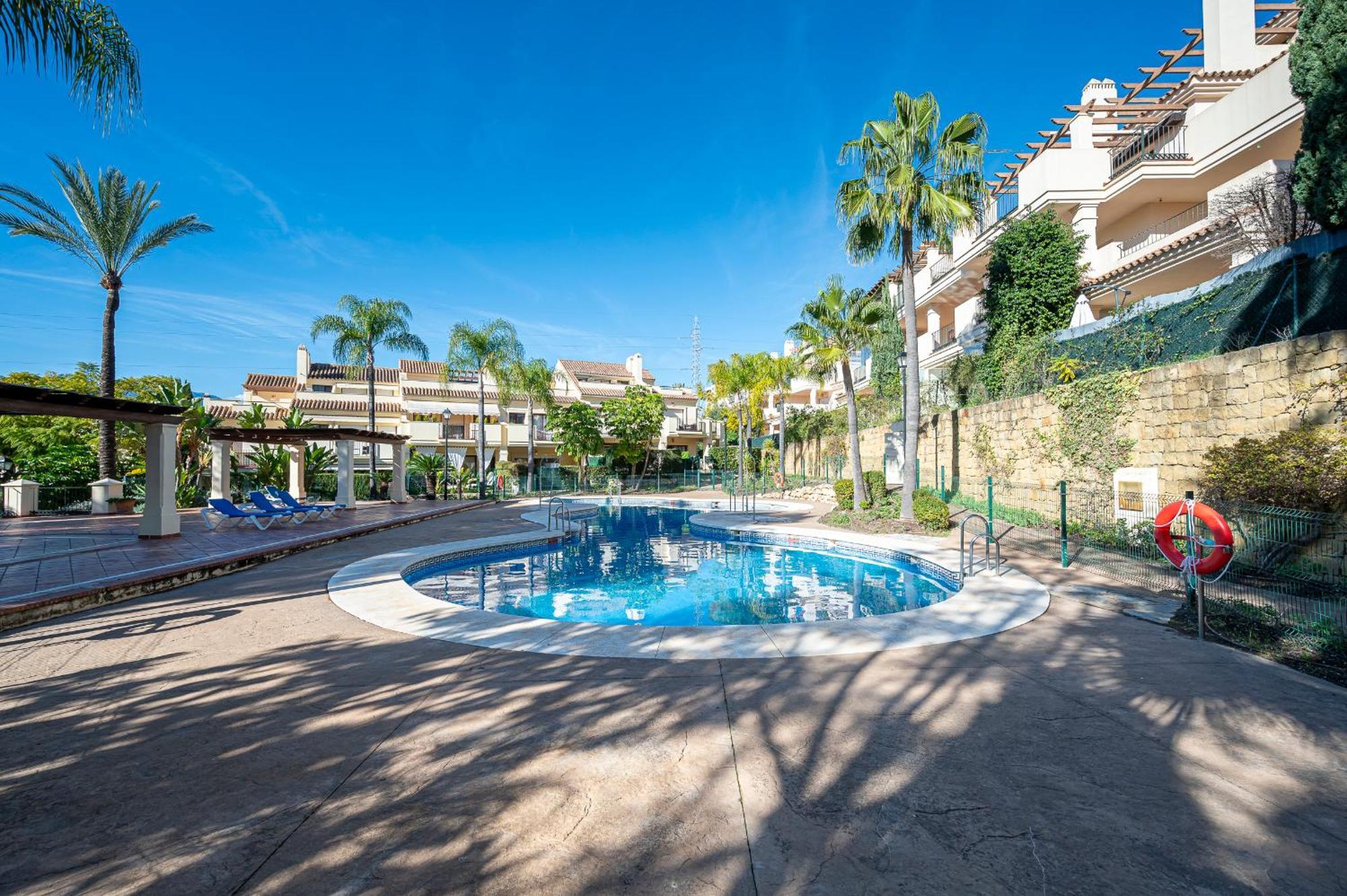 Nueva Andalucia Penthouse Apartamento